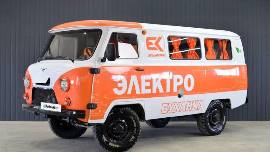 В России выставили на продажу уникальную "Буханку" почти за 3 миллиона В России выставили на продажу уникальную "Буханку" почти за 3 миллиона