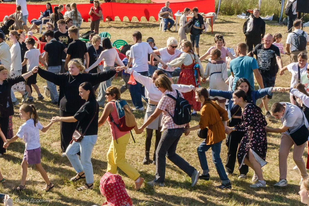 Под Тверью прошел молодежный историко-этнографический фестиваль «Новолетие в Васильевском». Под Тверью прошел молодежный историко-этнографический фестиваль «Новолетие в Васильевском».