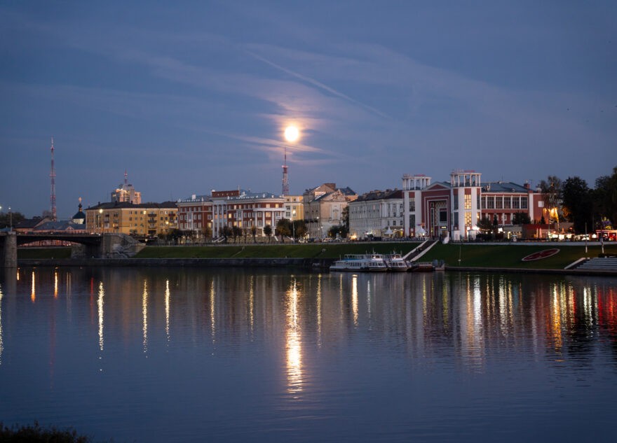 На два месяца у Земли появится «вторая Луна»