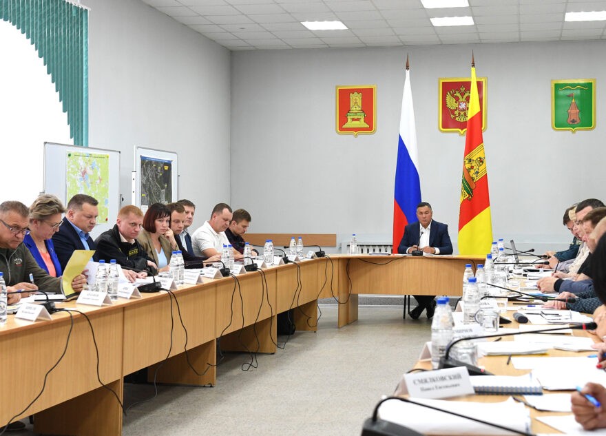 Запуск отопления и работа соцучреждений: Игорю Рудене доложили о выполнении поставленных задач в Торопецком округе