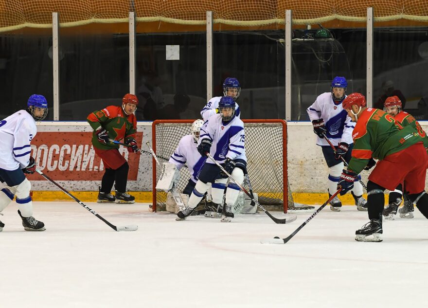 В Твери на благотворительном хоккейном матче в поддержку бойцов СВО собрали 5 миллионов рублей