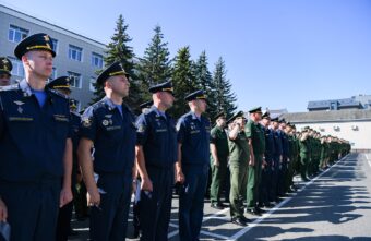 Игорь Руденя поздравил с началом нового учебного года учащихся и преподавателей Военной академии воздушно-космической обороны Игорь Руденя поздравил с началом нового учебного года учащихся и преподавателей Военной академии воздушно-космической обороны