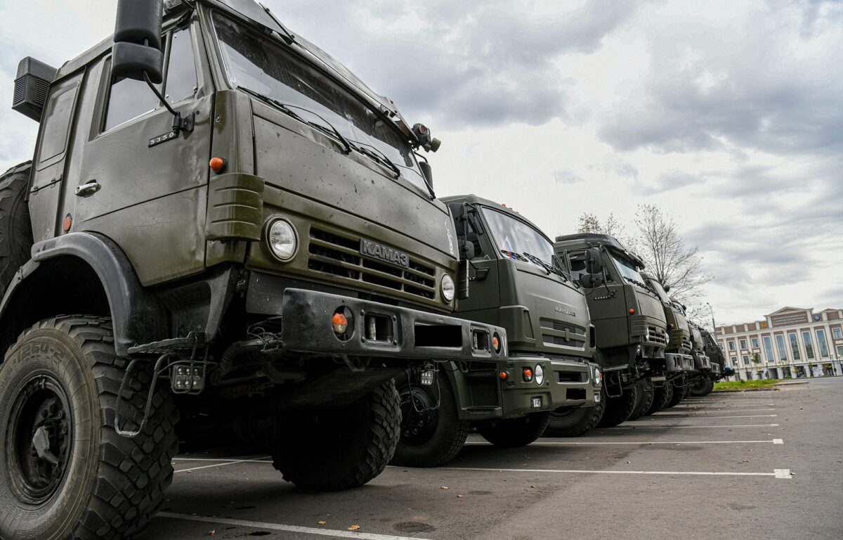 Тверская область направила вторую автоколонну с пиломатериалами танковому батальону «Волга»