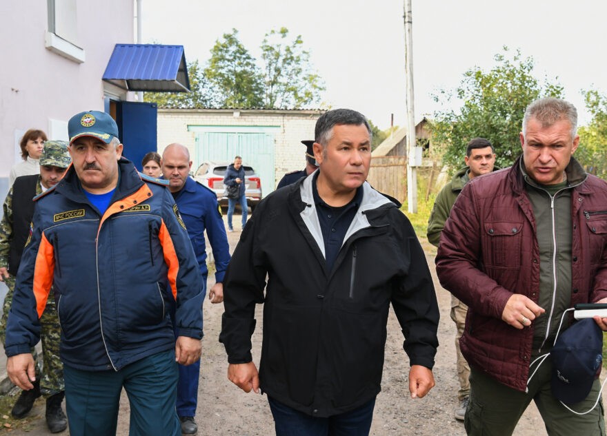 Губернатор Игорь Руденя провел в Торопце совещание оперативного штаба по ликвидации последствий падения обломков БПЛА