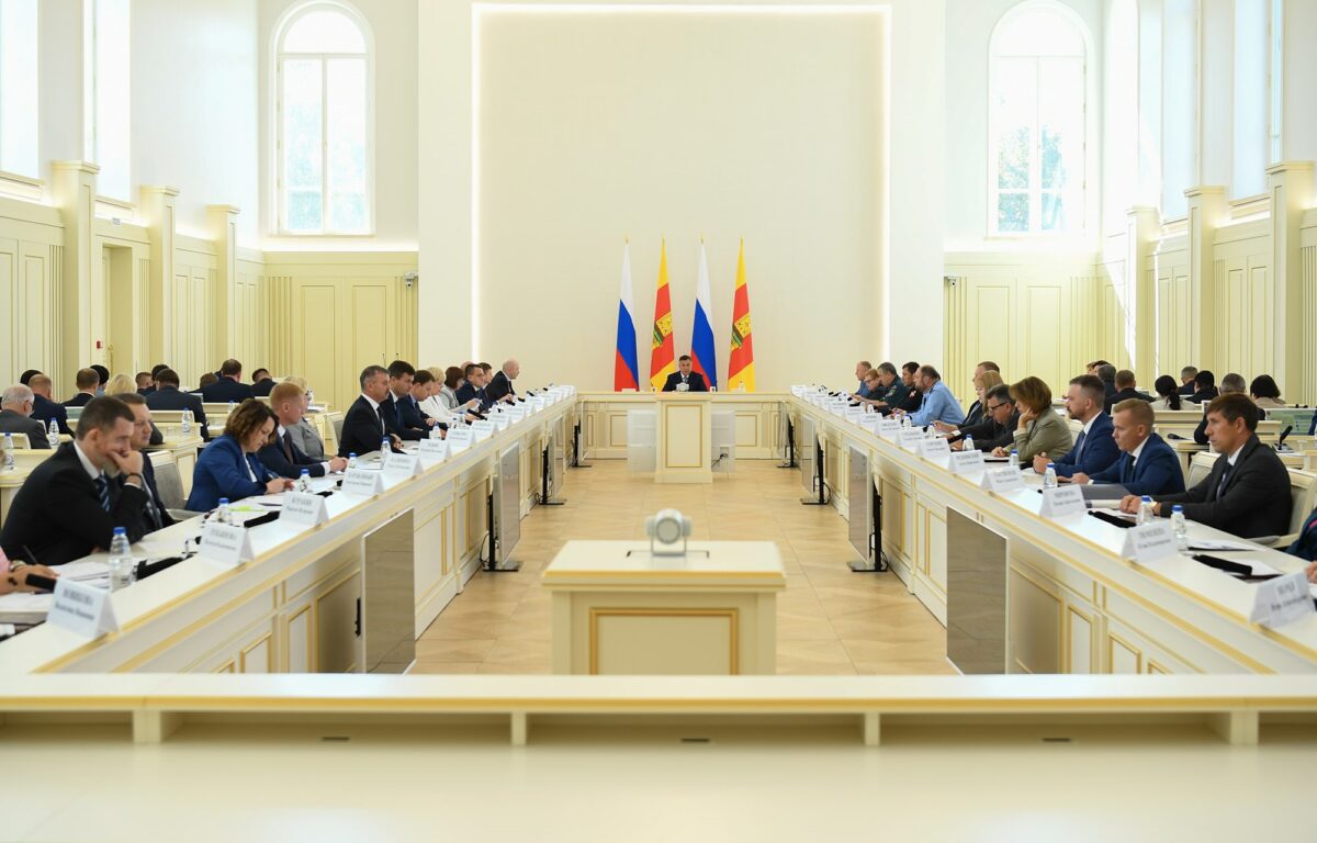 На заседании правительства Тверской области рассмотрели вопросы поддержки участников СВО