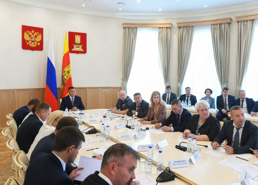 Губернатор Игорь Руденя провел заседание региональной межведомственной комиссии по земельным отношениям