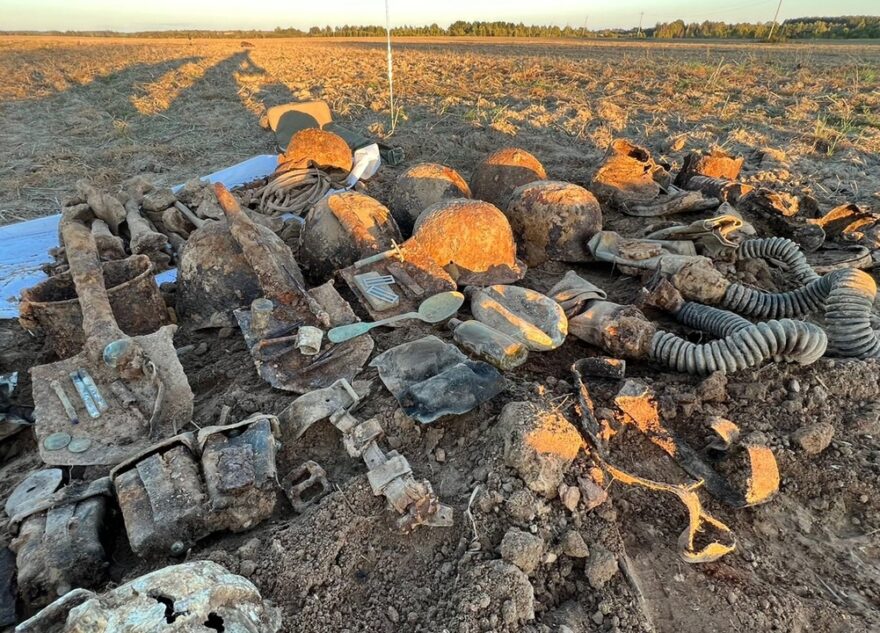 Поисковики нашли останки 24 красноармейцев в Тверской области