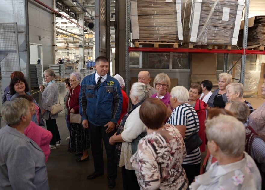 На лихославльском заводе встретили ветеранов производства