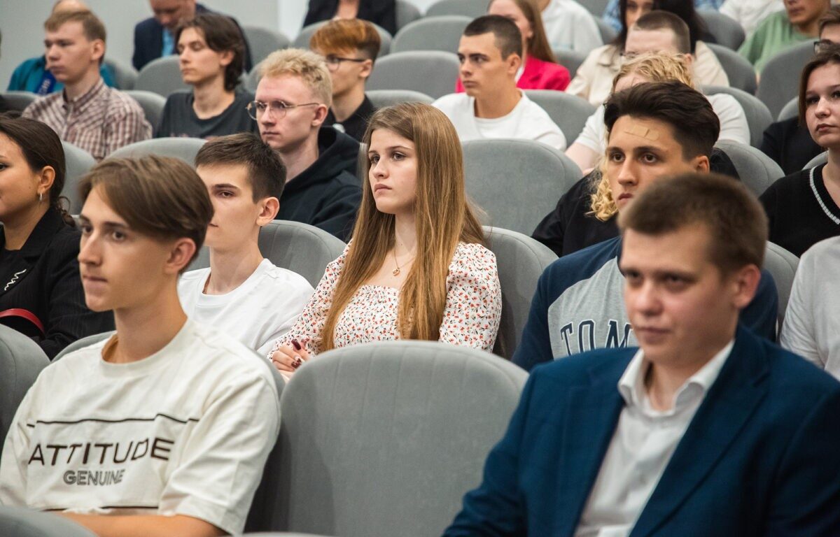 В Твери молодому поколению представили фильм «По ком звонит колокол в Медном»