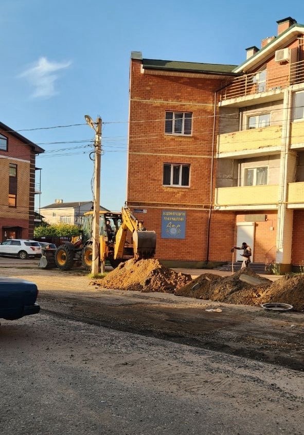 В Твери делают тротуар, о котором жители мечтали много лет