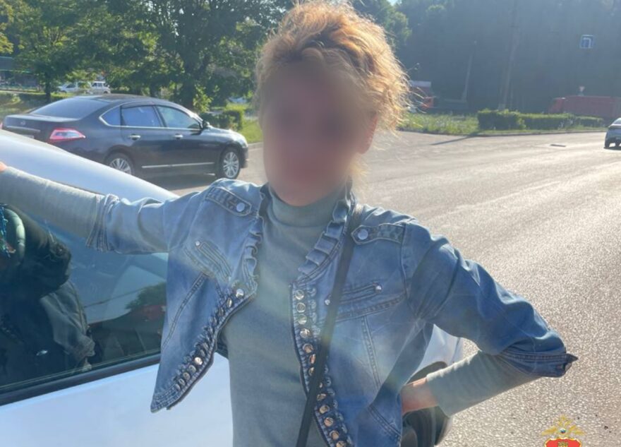 В Твери молодые мужчина и женщина крадут из машин аккумуляторы В Твери молодые мужчина и женщина крадут из машин аккумуляторы