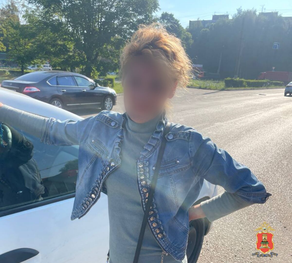 В Твери молодые мужчина и женщина крадут из машин аккумуляторы