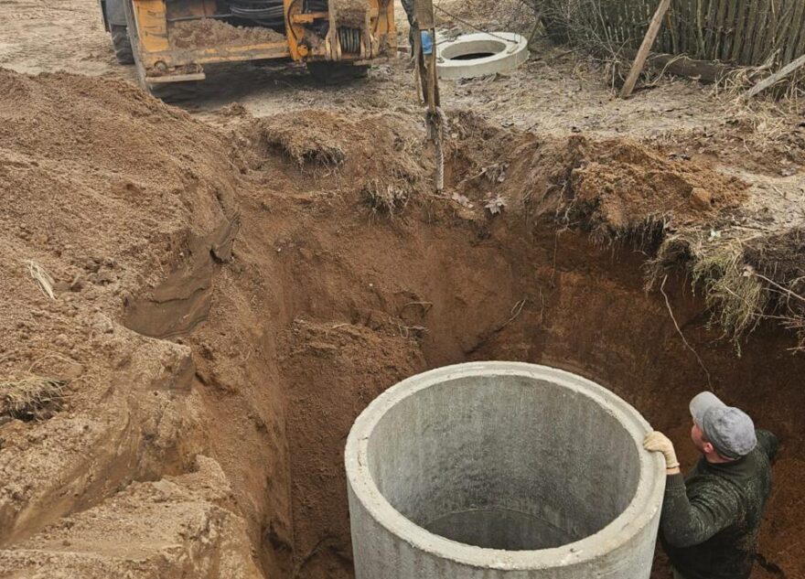 В Торопецком округе починили артезианскую скважину и водопровод