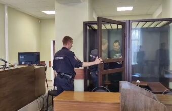 В Тверской области мужчина зарезал друга во время застолья