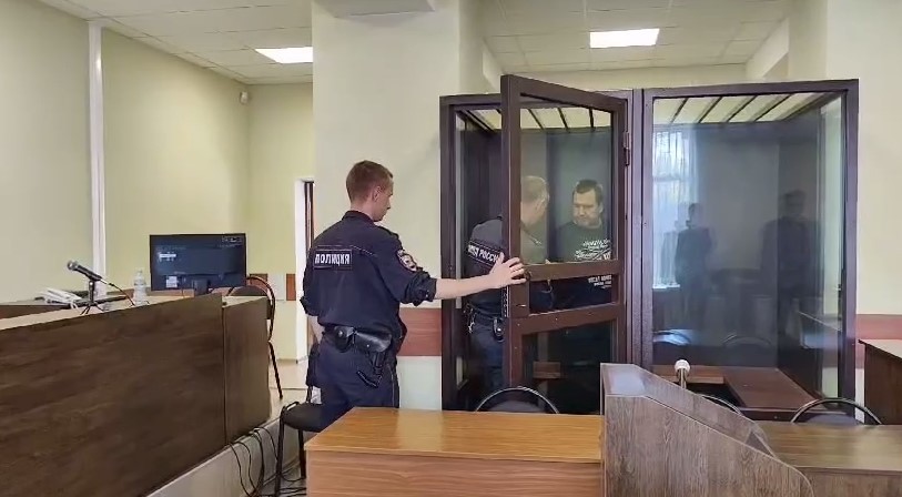 В Тверской области мужчина зарезал друга во время застолья