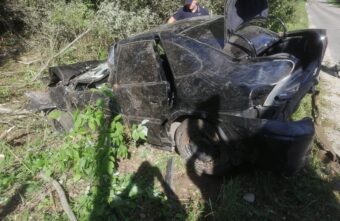 Два человека пострадали после съезда "Логана" в кювет в Тверской области Два человека пострадали после съезда "Логана" в кювет в Тверской области