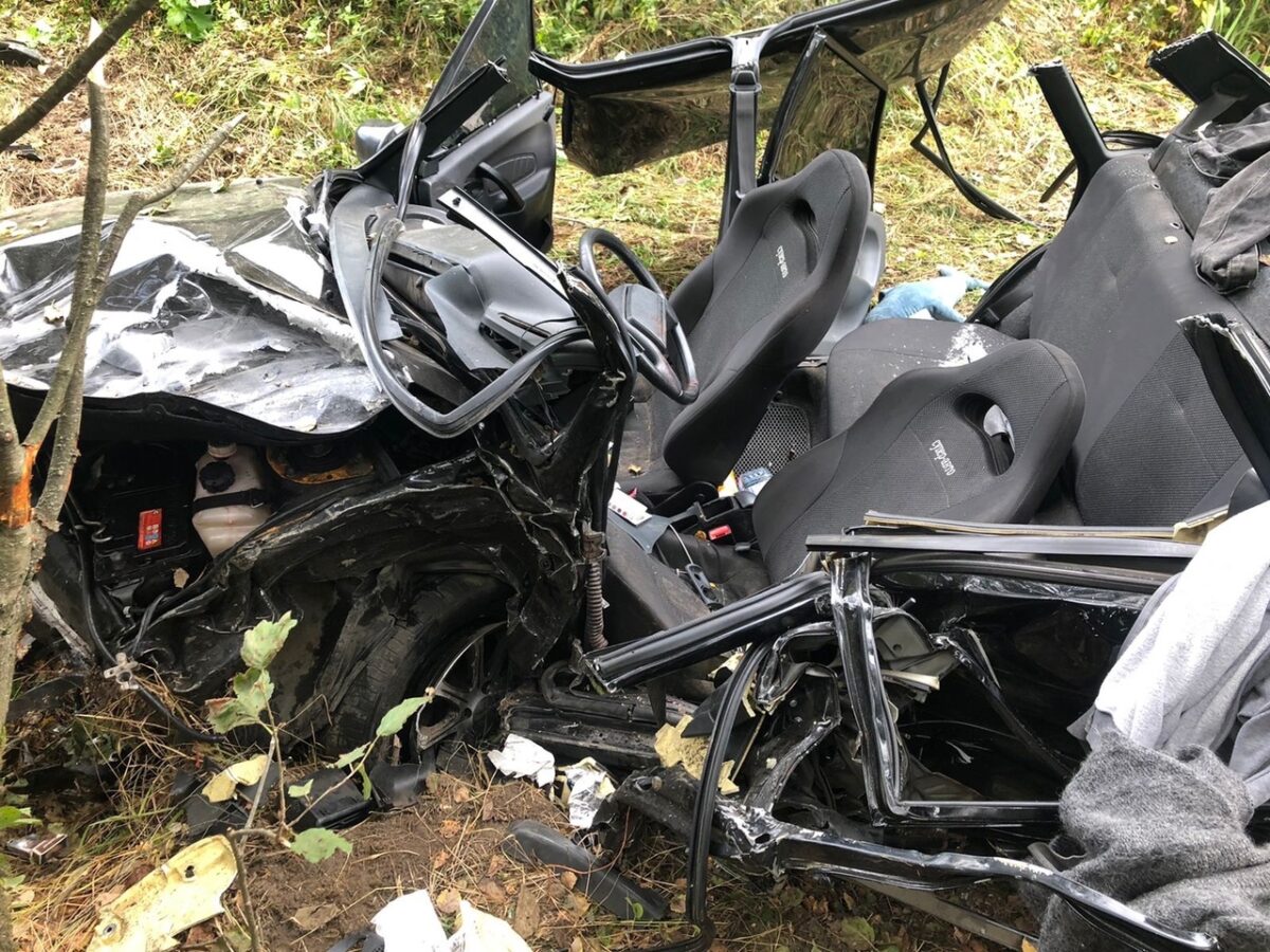 18-летнего водителя доставили в больницу после ДТП в Тверской области