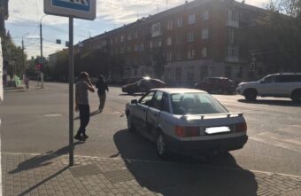 Утром в Заволжском районе Твери столкнулись две легковушки