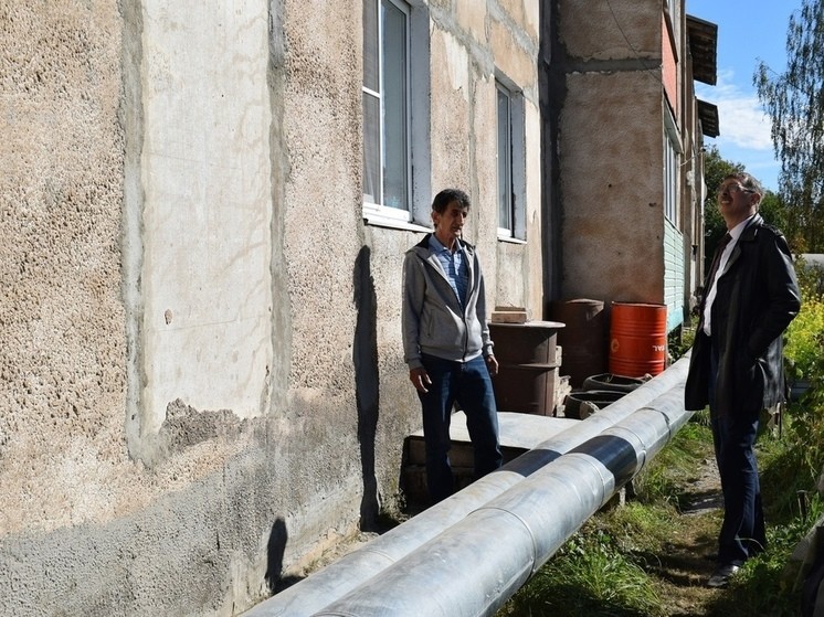 В Оленинском округе Тверской области продолжается ремонт жилых домов