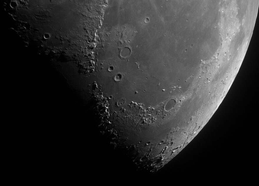 Жители Тверской области устроили астрономическую "тротуарку"