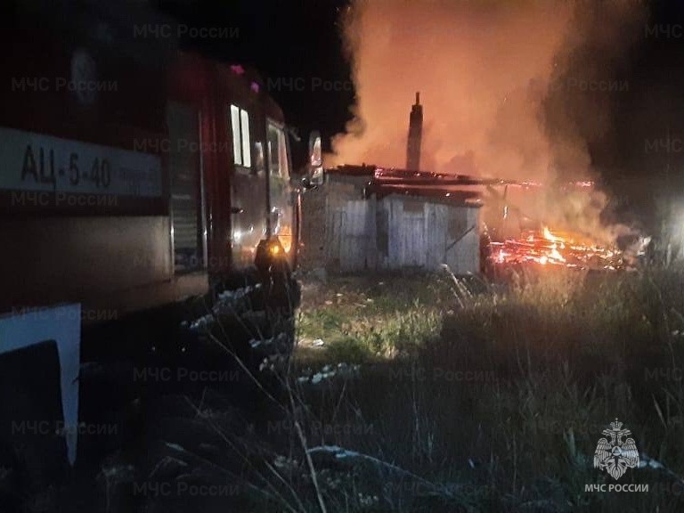 При пожаре в Тверской области пострадали люди