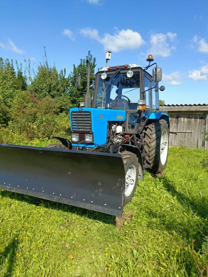 Жители помогли администрации Вышневолоцкого округа купить тракторы