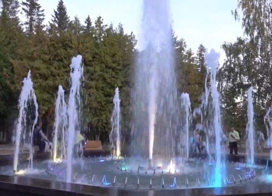 Жители Тверской области сняли на видео запуск необычного фонтана Жители Тверской области сняли на видео запуск необычного фонтана