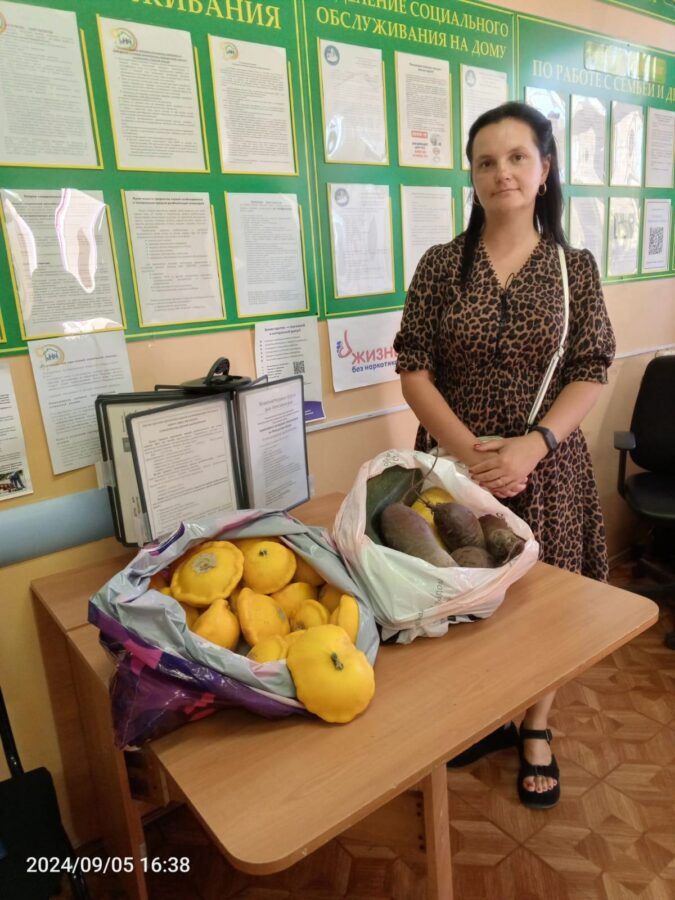 Жители Тверской области собирают овощи для малоимущих