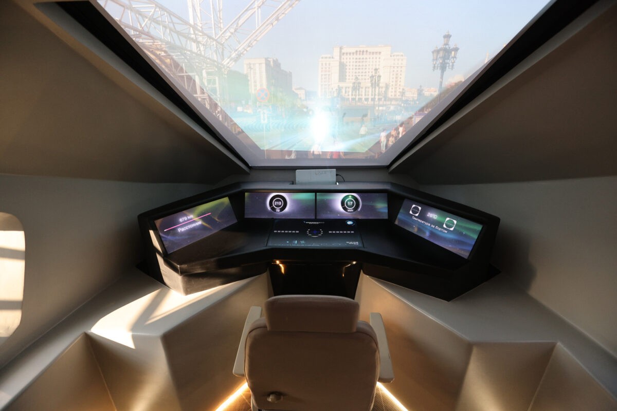 На выставке в Москве представили макет нового скоростного поезда "Белый кречет"