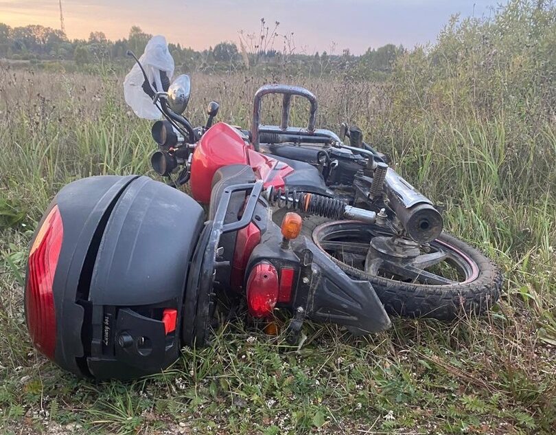 Водитель мопеда скончался на месте ДТП в Тверской области