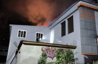 Ночью в Тверской области загорелся мебельный магазин Ночью в Тверской области загорелся мебельный магазин