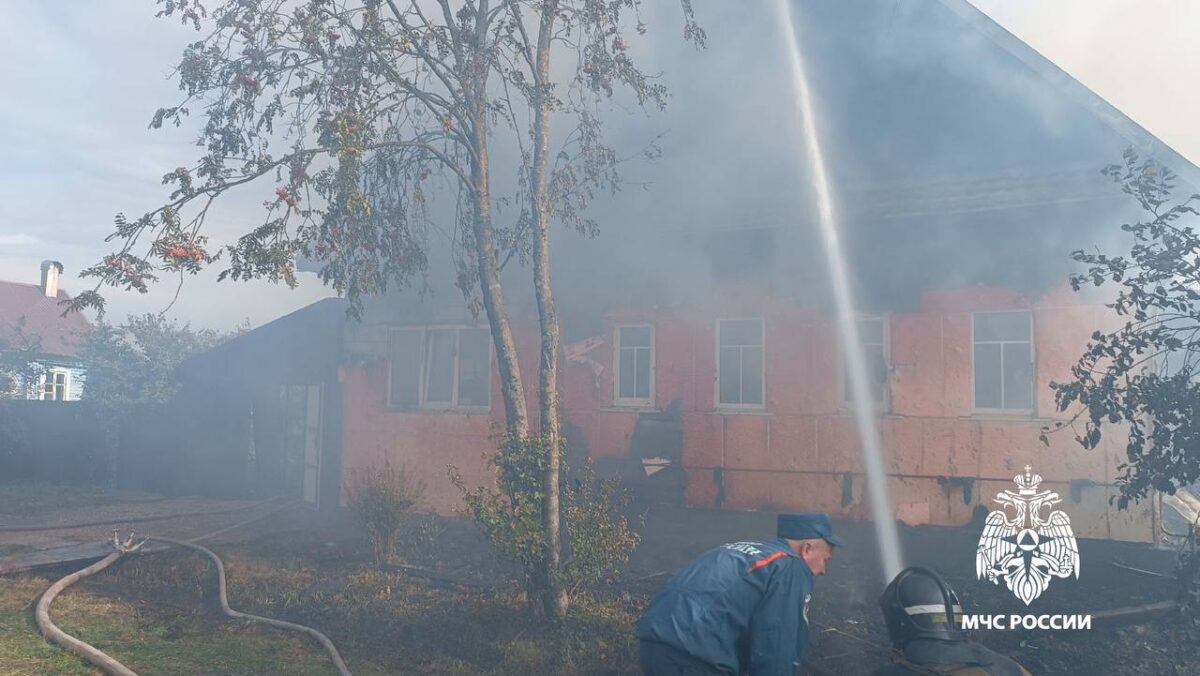 Днем в Тверской области сгорел жилой дом Днем в Тверской области сгорел жилой дом