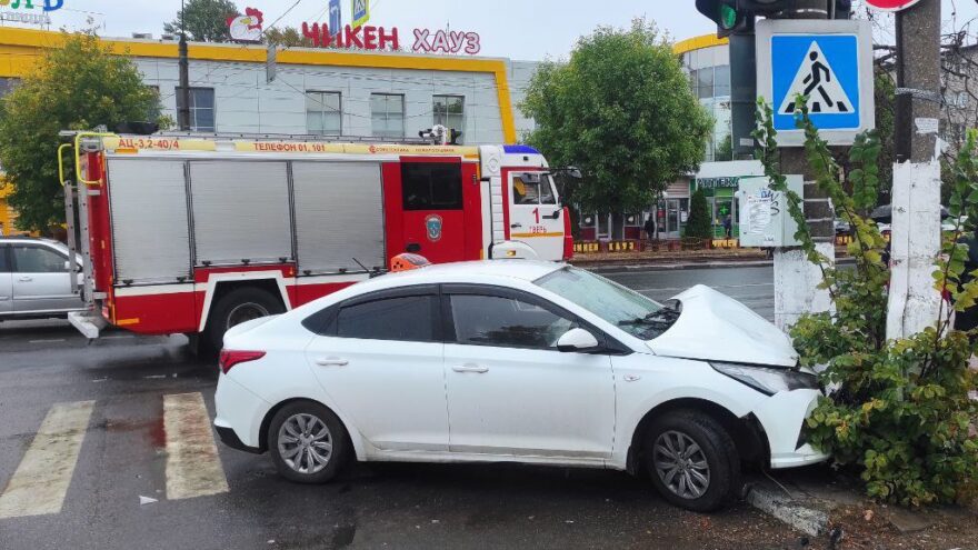 Женщина пострадала в результате аварии в Твери