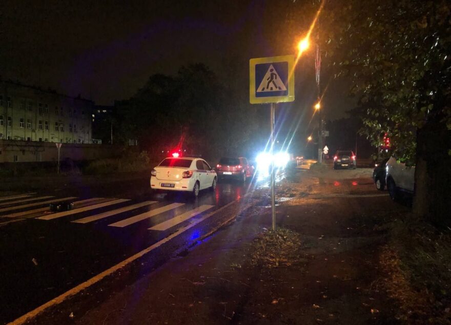 В Твери 25-летний пешеход попал под колеса иномарки