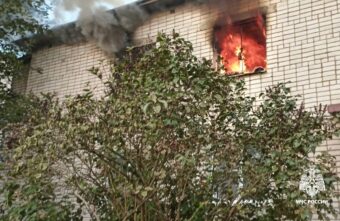 На пожаре в Тверской области спасли четырёх человек На пожаре в Тверской области спасли четырёх человек