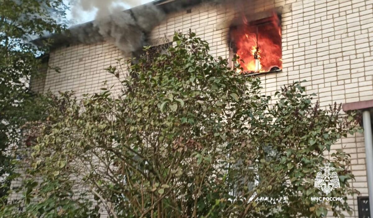 На пожаре в Тверской области спасли четырёх человек