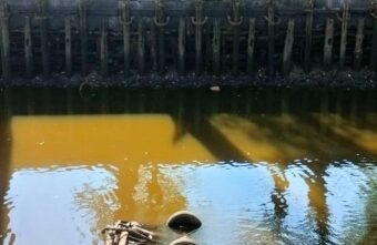 Железную утопленницу вытащили из канала в Тверской области