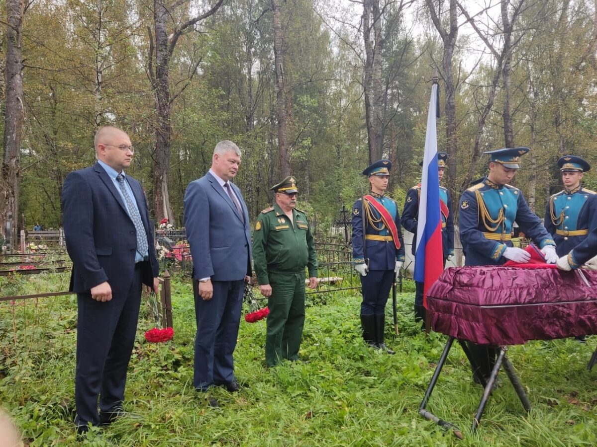 В Тверской области проводили в последний путь сержанта Артема Рыбакова