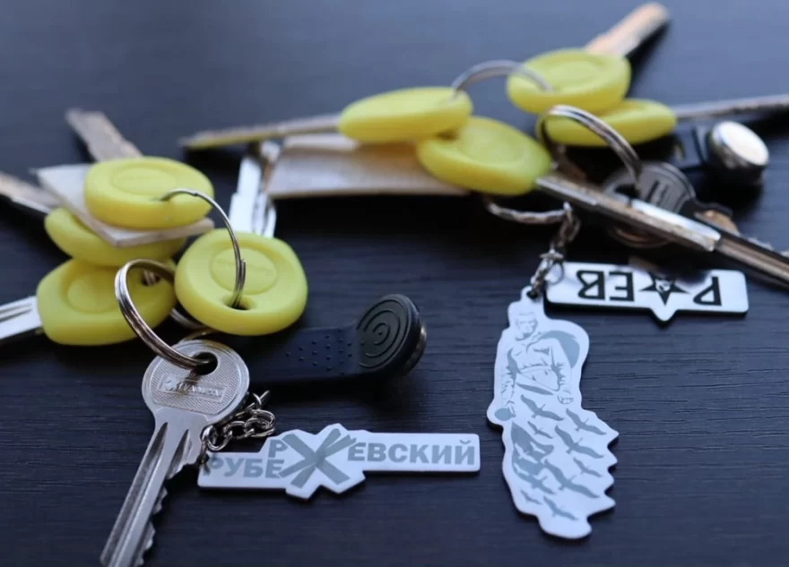 Глава Ржевского муниципального округа вручил ключи от восьми квартир педагогам и медицинским работникам