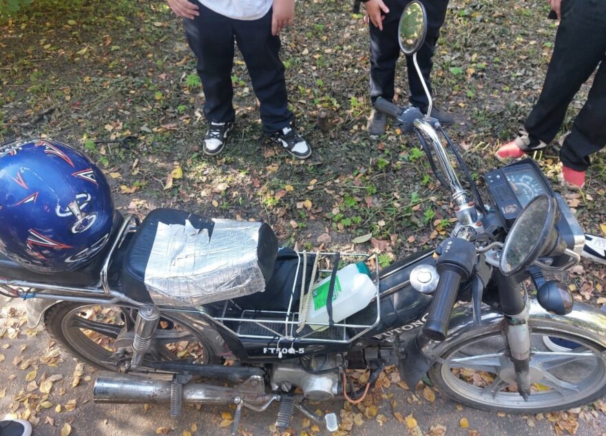 В Твери остановили 11-летнего водителя мопеда