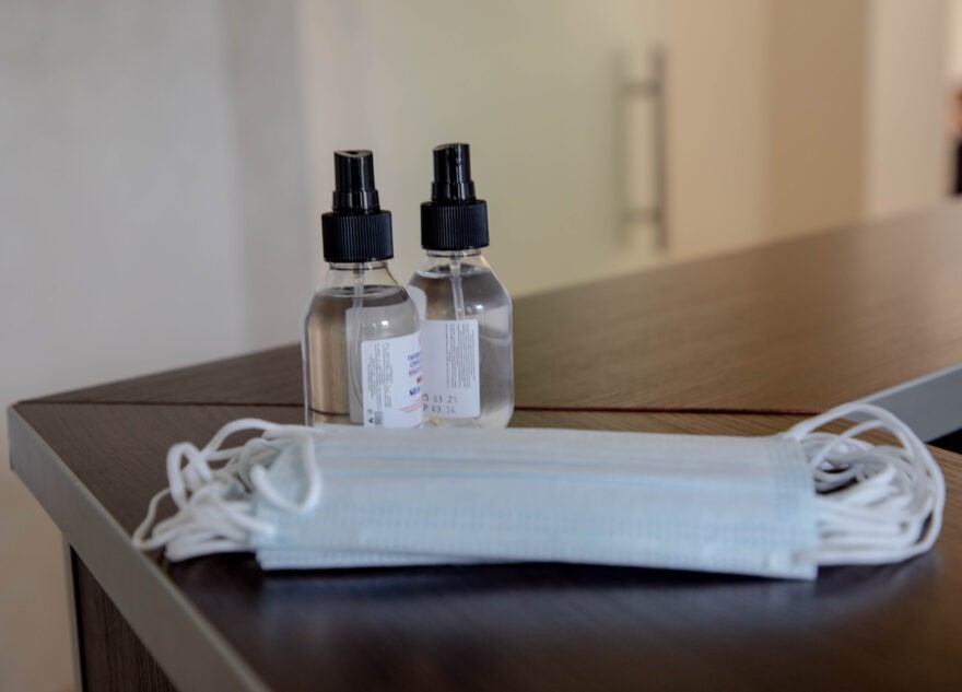 Из-за смертельно опасного вируса введен масочный режим