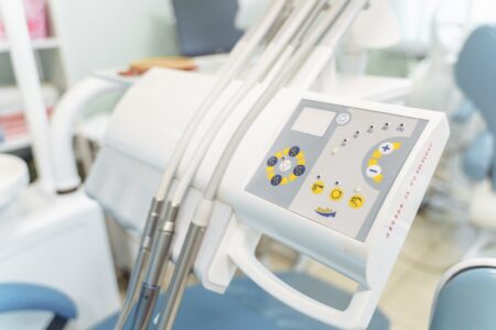 Для медучреждений Тверской области закупят новое оборудование и санитарные автомобили