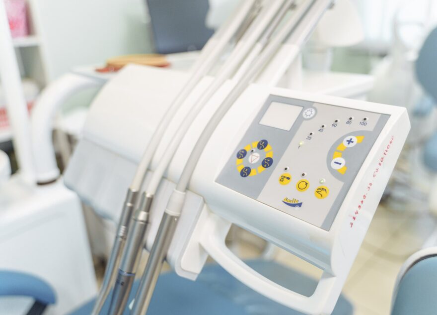 Для медучреждений Тверской области закупят новое оборудование и санитарные автомобили