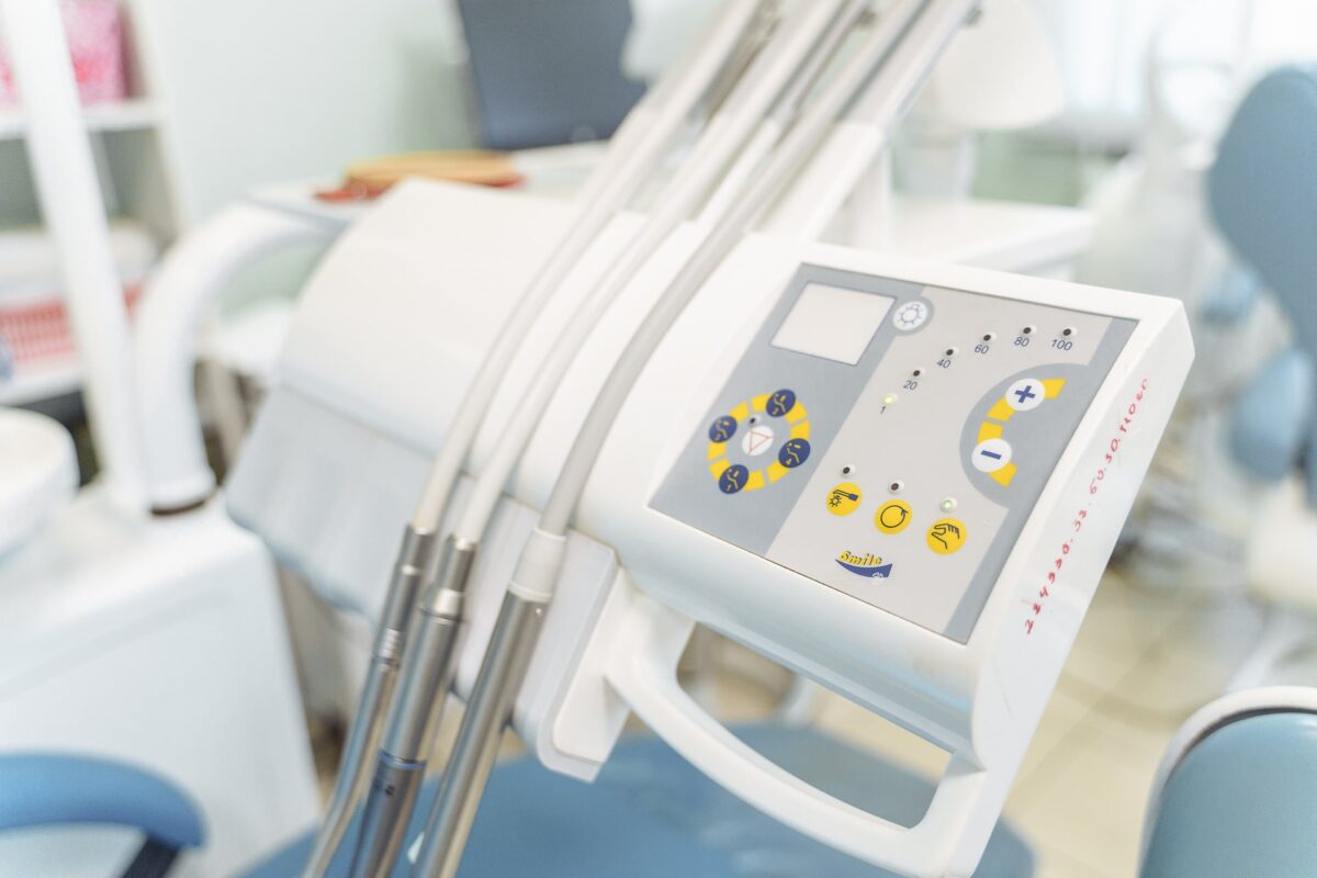 Для медучреждений Тверской области закупят новое оборудование и санитарные автомобили