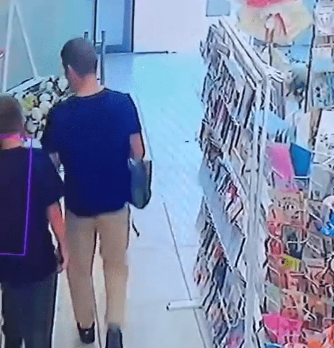 Двух молодых парней из Тверской области просят вернуться за потерянными деньгами