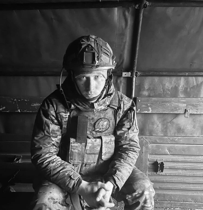 В Тверской области открыли мемориальную доску в честь Александра Курочкина, погибшего на СВО