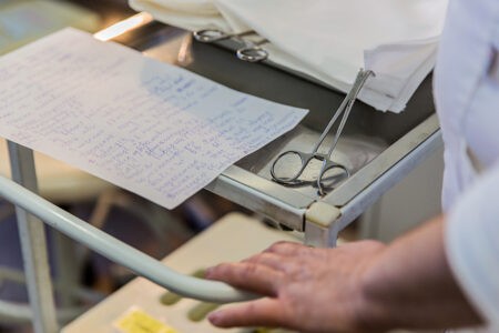 Россиянам рассказали, в каких случаях пирсинг приводит к летальному исходу