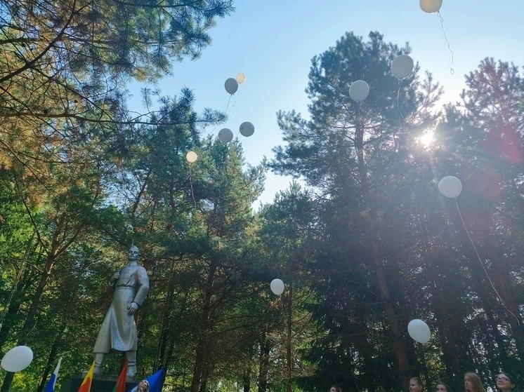 В Оленино Тверской области прошел митинг памяти жертв Беслана