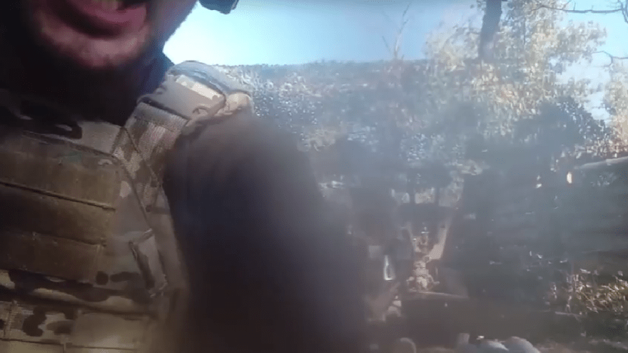 Боец в зоне СВО поддержал жителей Торопца боевым залпом Боец в зоне СВО поддержал жителей Торопца боевым залпом