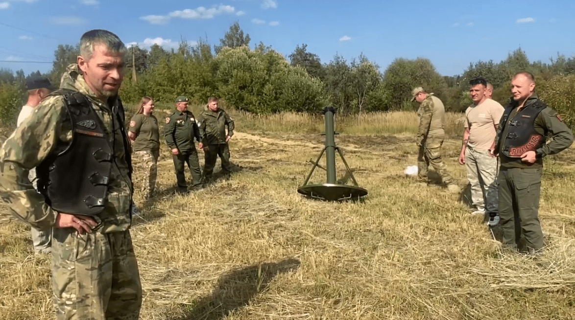 Мотоциклисты Тверской области изготовили для фронта ложные минометы